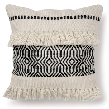 E-comm: Everything you need to turn your outdoor space into a relaxing beach oasis